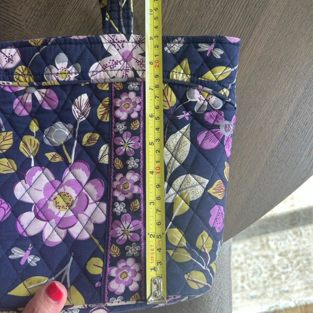 Vera Bradley “Retired” Floral Nightingale Tote - Picture 10 of 12